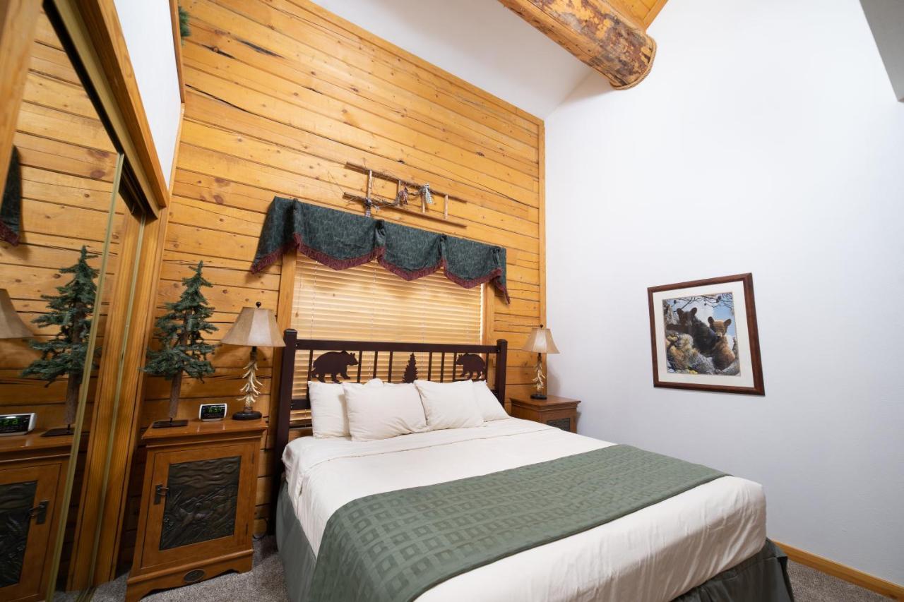 Cabins At Grand Mountain Брэнсон Экстерьер фото